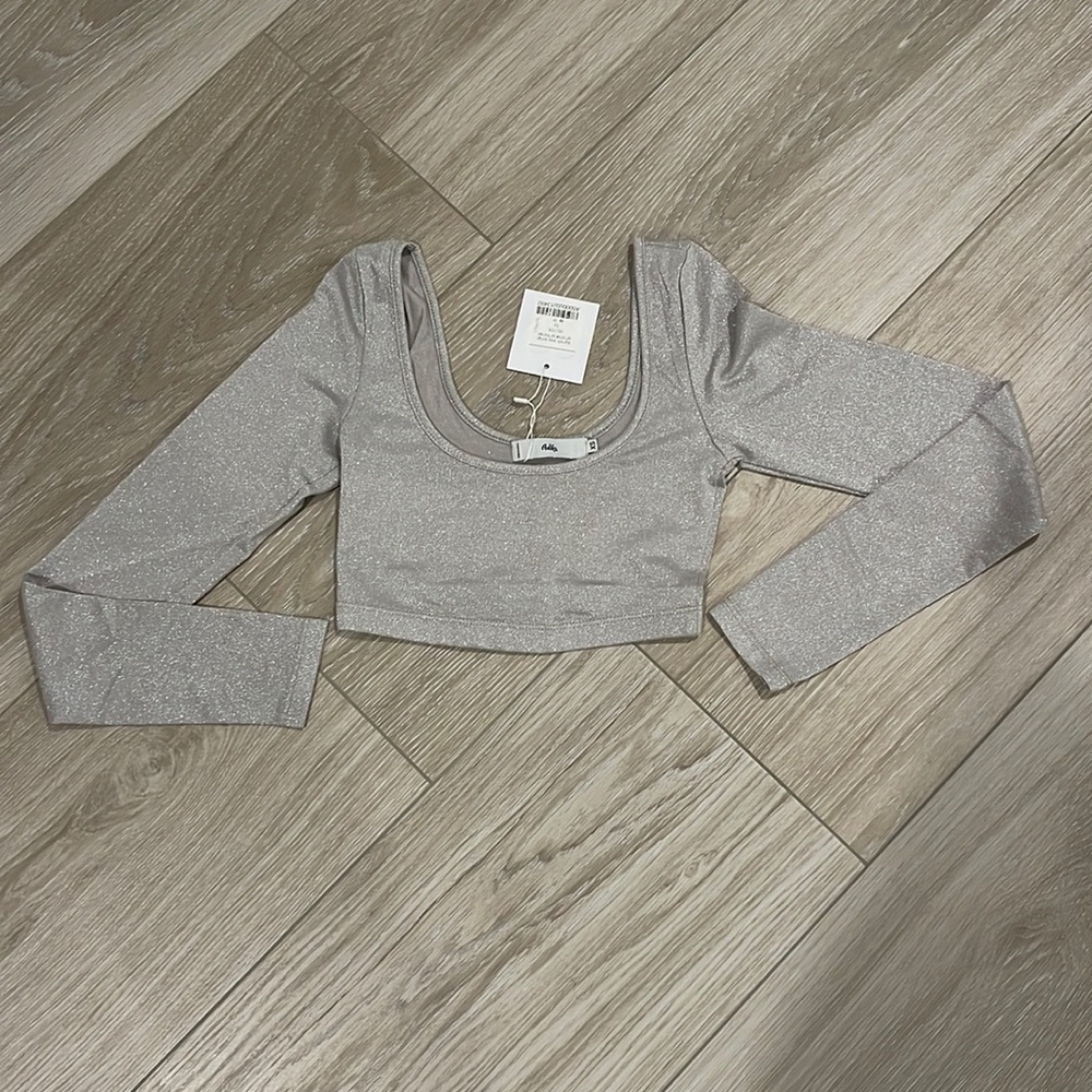 Adika silver long sleeve crop shirt XS NWT